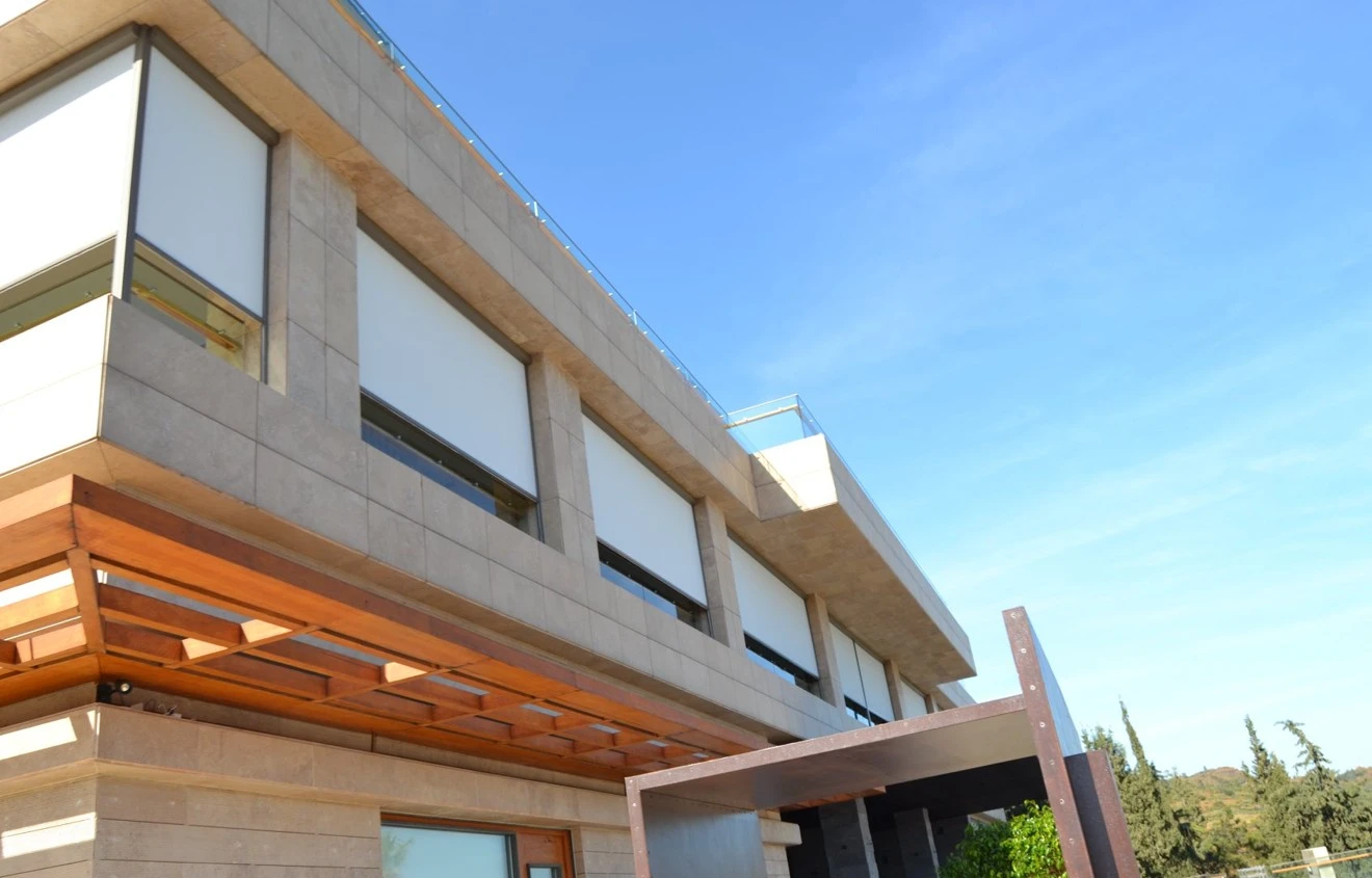 bina cephesinde zip perde sistemi uygulaması